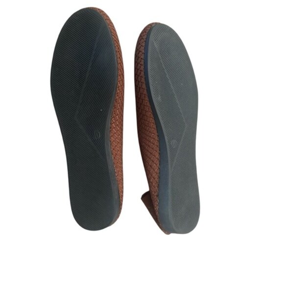 SHEIN Brown Textured Flats - Picture 5 of 8